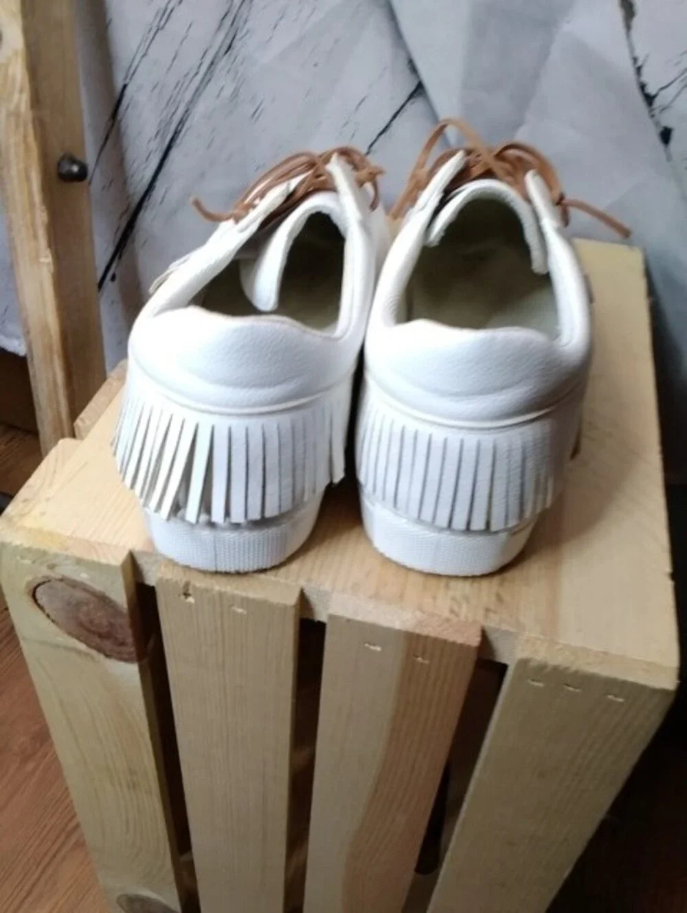 White Womens Fringe Sneakers with Tan Laces Size 10